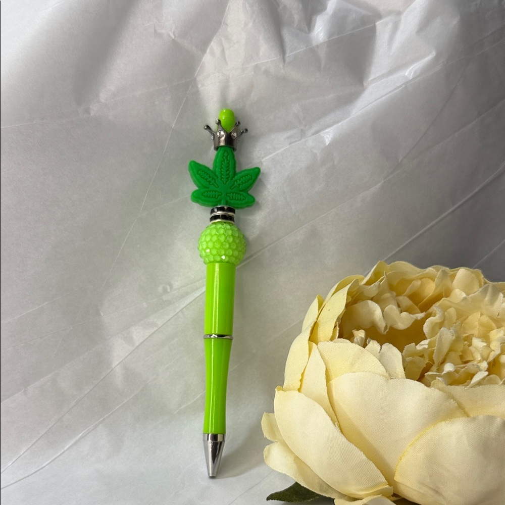 Green Decorative Crown Top Ballpoint Pen - Home Office Stationery